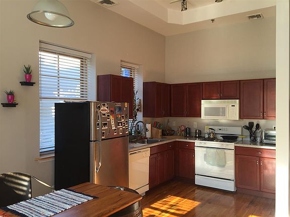 5th image of 353 Grove St APT 4E