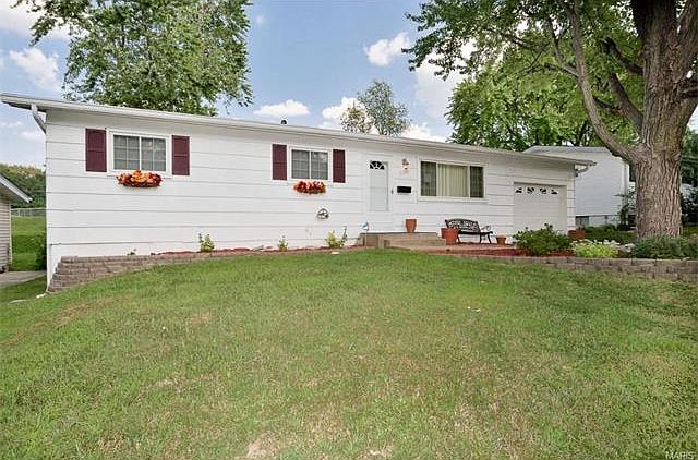 1st image of 1230 Carmona Dr