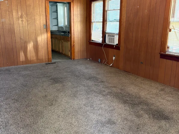 505 Walnut St, Hays, KS 67601