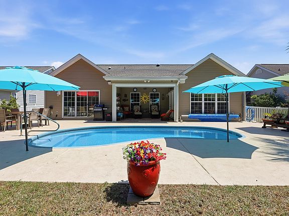 4th image of 413 Westham Dr.