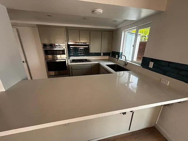 2599 Laurel Ave — Photo 6