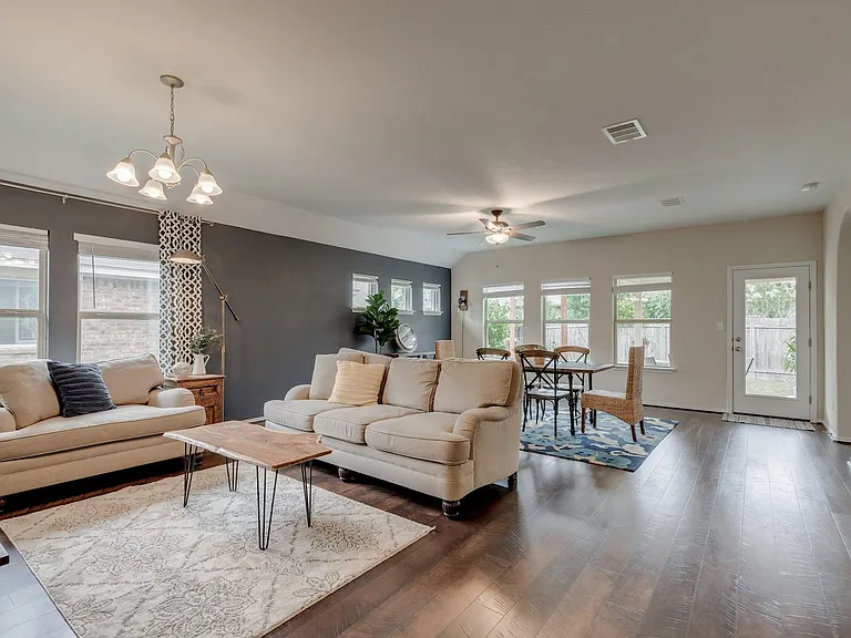 19224 Mangan Way — Photo 4