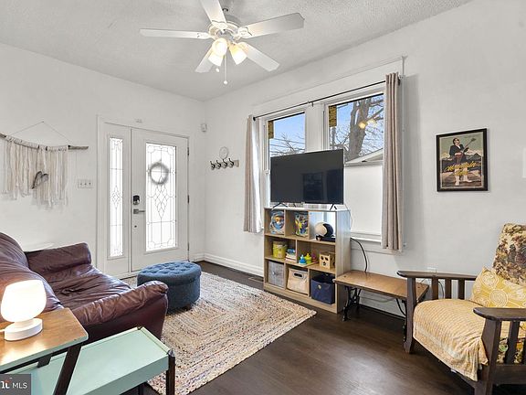 4th image of 4801 Decatur St