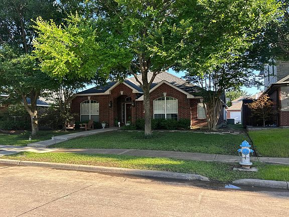 2nd image of 1403 Bent Tree Dr