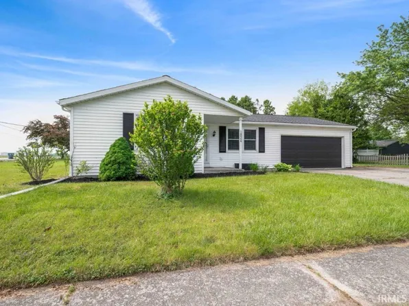 1824 Cameron Ln, New Haven, IN 46774