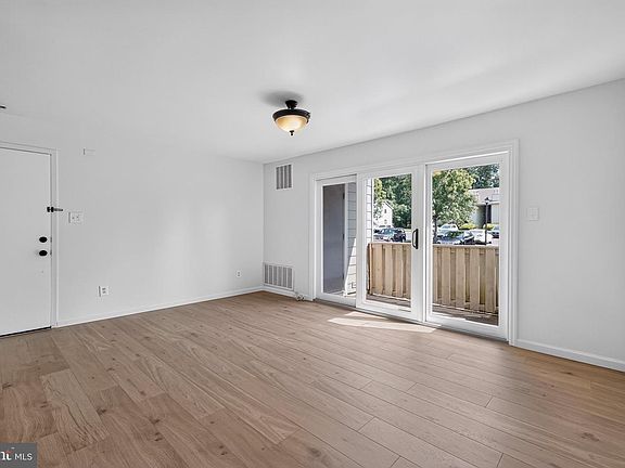 4th image of 1313 Morris Ct
