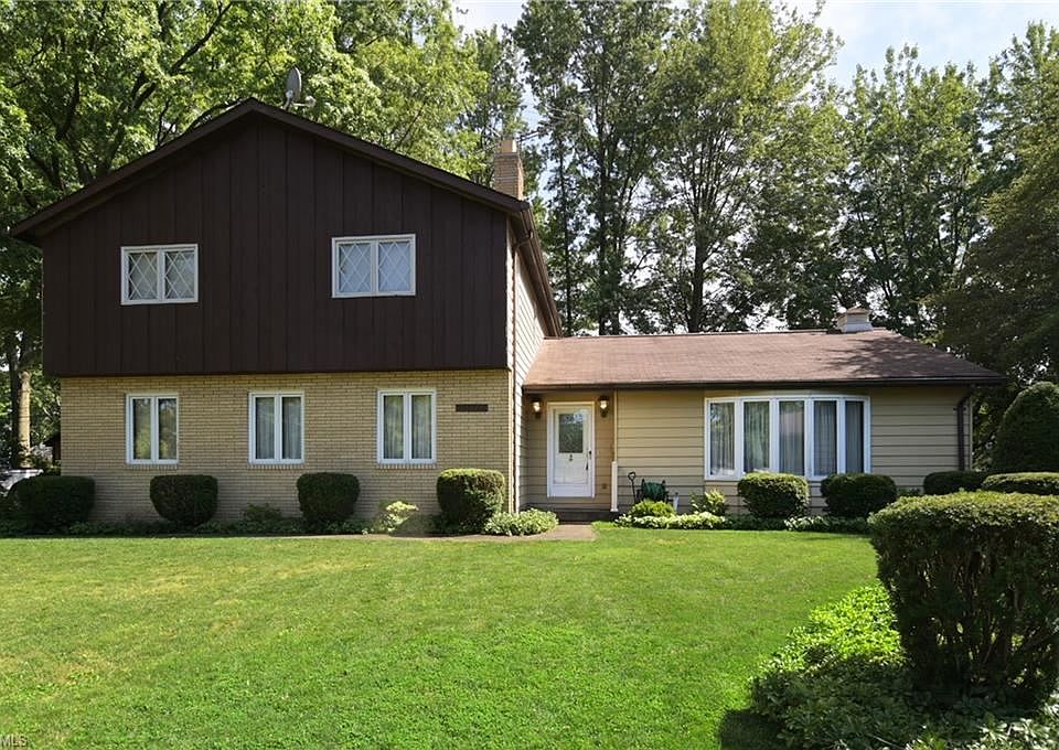 1st image of 26677 Waterbury Cir