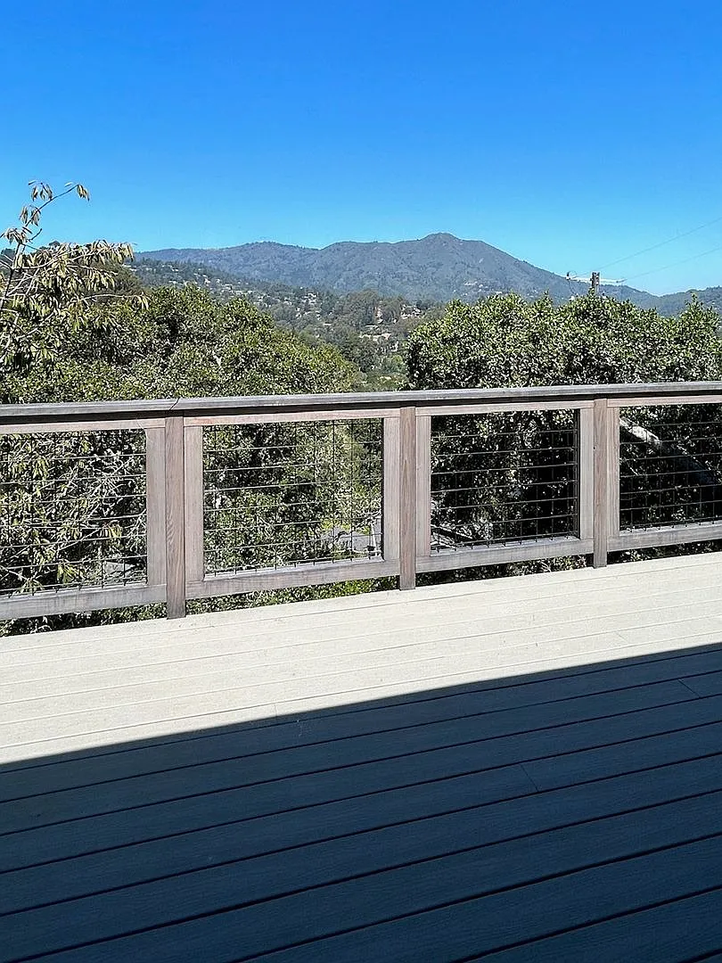 Newly Remodeled 3 Bedroom Home With Gorgeous Views For Rent! — Photo 2