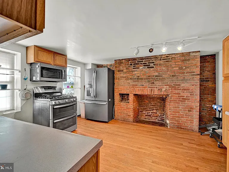 1005 S Kenwood Ave #A — Photo 5