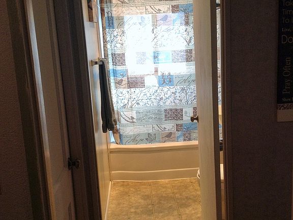 upstairs full bath