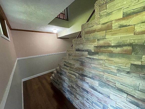 Stone entry way
