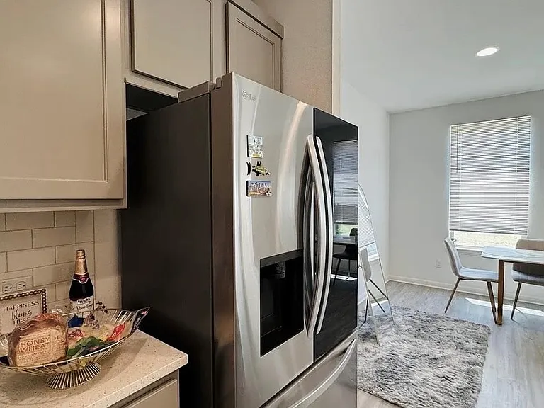 6915 Tiznow Ln — Photo 3