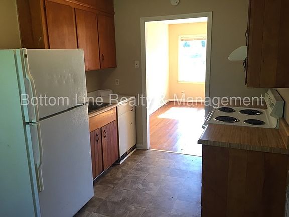 5th image of 3117 Girard Ct APT 5