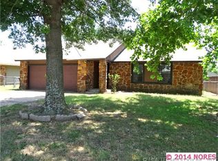 1244 E 140th Pl, Glenpool, OK 74033