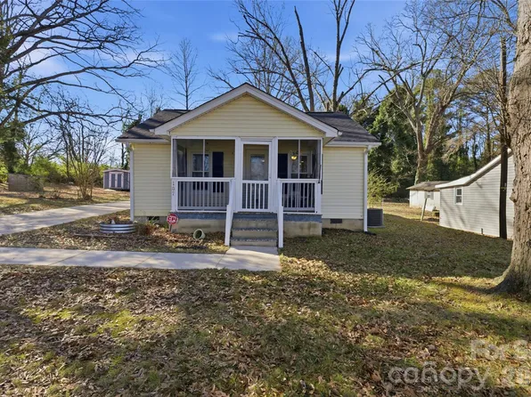 107 Belton Ave, Mount Holly, NC 28120