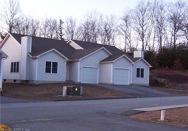 2nd image of 5 Bluebird Ln