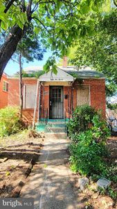 5220 Clay St NE, Washington, DC, 20019