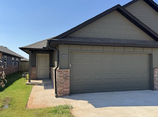 10620 SW 16th St, Yukon, OK 73099