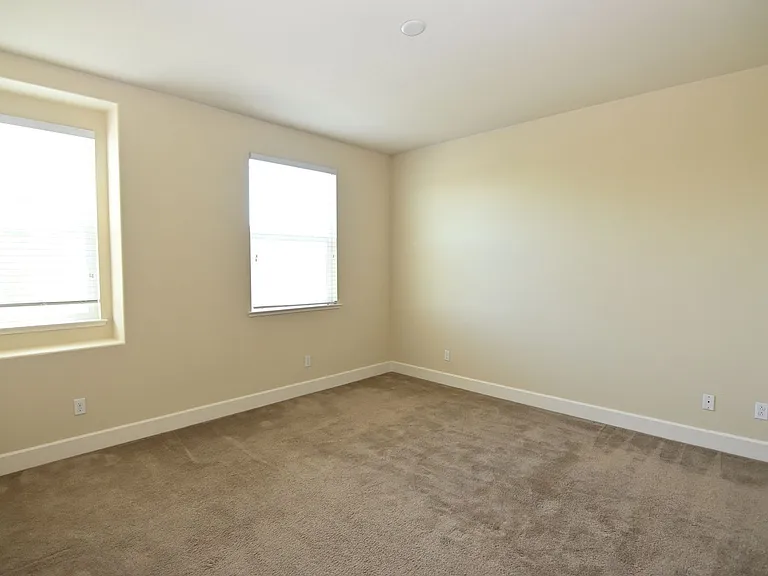 6543 Tralee Village Dr — Photo 26