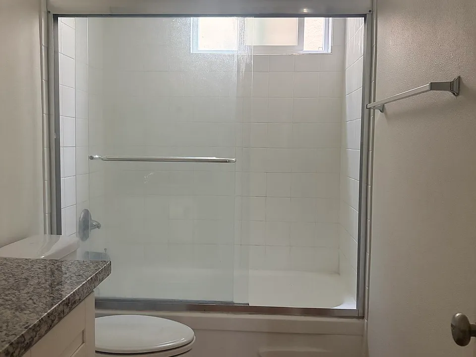 4675 N Bellflower Blvd #3
