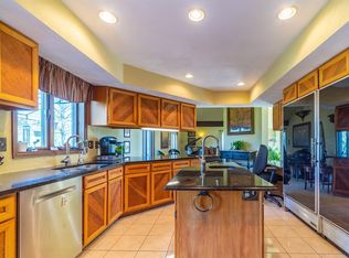 2042 Erickman Ln, Sugarcreek Township, OH 45385