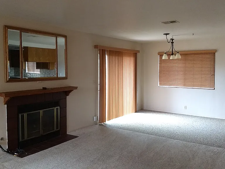 401 Hillview St #A — Photo 12