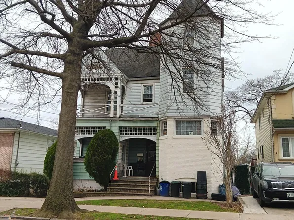 70 Townsend Ave, Staten Island, NY 10304