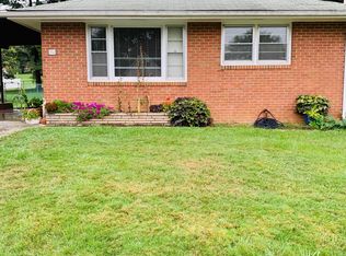 31 W Carrollton Ave, Salem, VA 24153