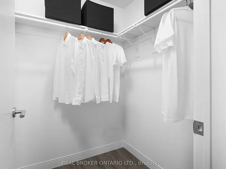 100 Manett Cres #209 — Photo 11