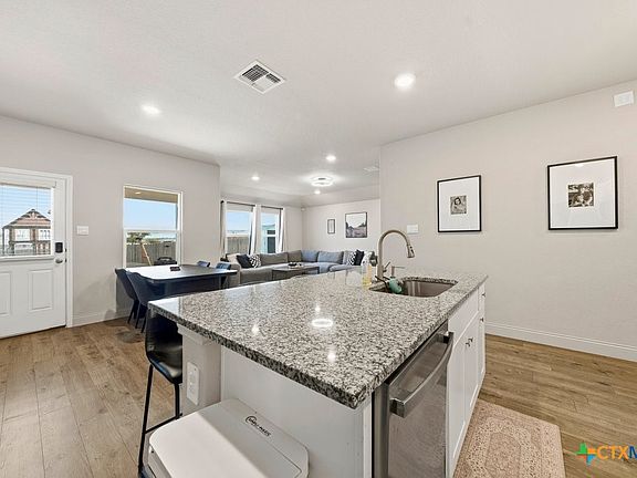 5th image of 908 Gerardia Ct
