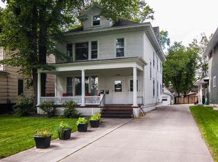 526 Reeves Dr, Grand Forks, ND 58201