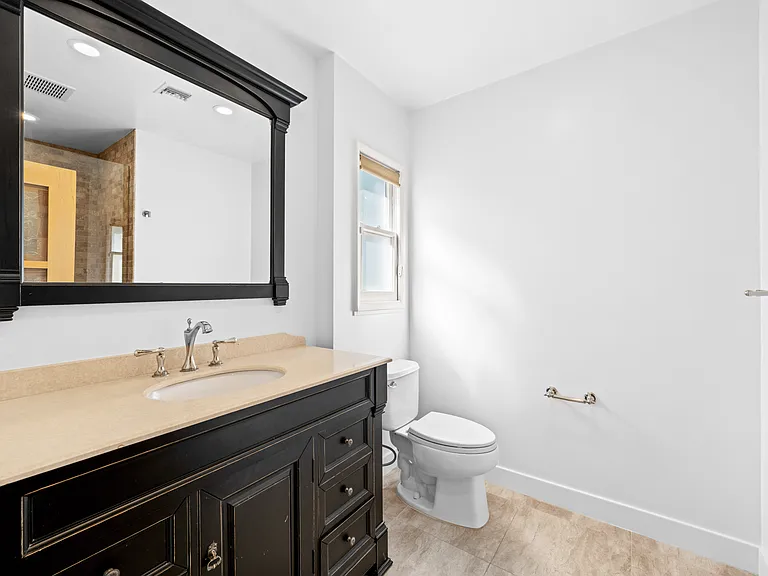 435 Dalehurst Ave — Photo 5