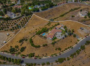 10817 Alysheba Dr, Moorpark, CA 93021