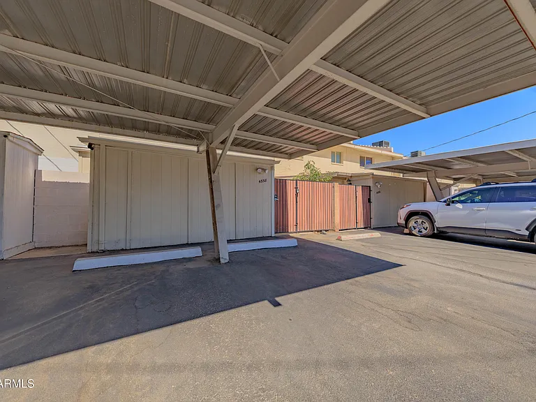 4558 N 15th Ave — Photo 48