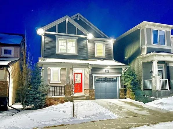 148 E Carrington Cir NW, Calgary, AB T3P 0Y4