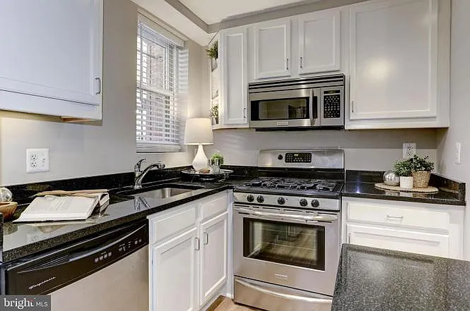 1440 Columbia Rd NW #103 — Photo 8