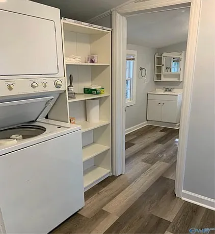 505 McCullough Ave NE — Photo 10