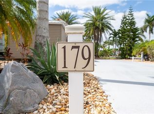 10200 Yellowtop TRL, FORT MYERS, FL 33905