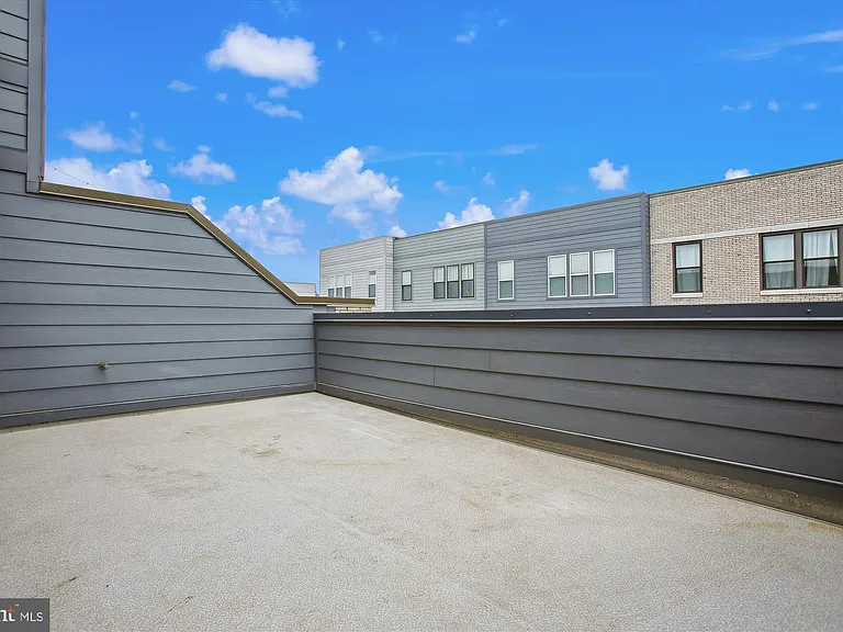 13340 Sherwood Park Ln — Photo 27