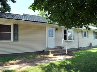 313 S 1st St, Irvington, KY 40146