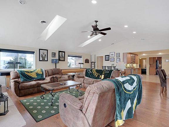 5th image of 1735 South Oneida STREET