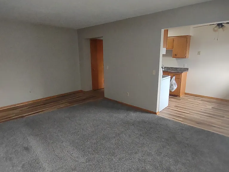 8401 Center Dr NE — Photo 16