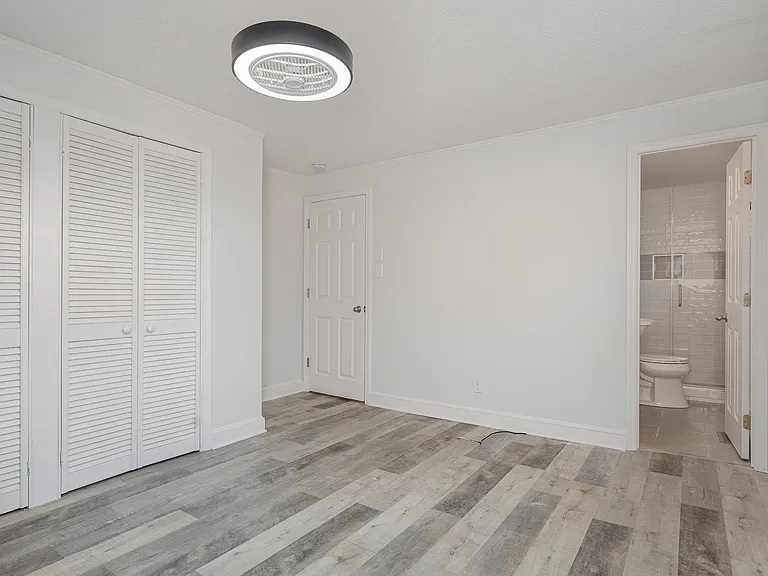 800 McDonald Ave — Photo 12