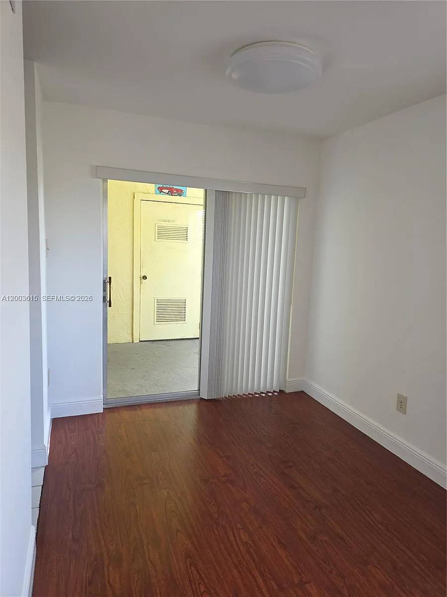 Building Photo - 15330 SW 106th Ter #911