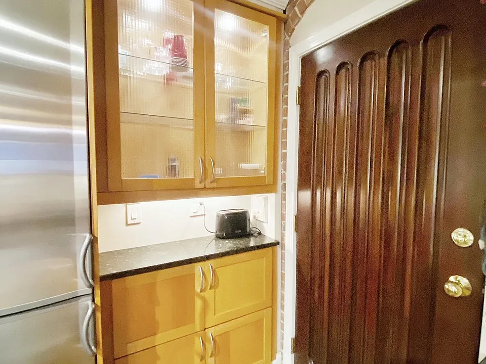 Bar or More Kitchen Storage