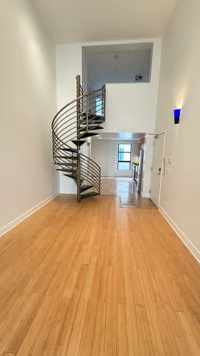 161 Gilbert St #6 Photo 1