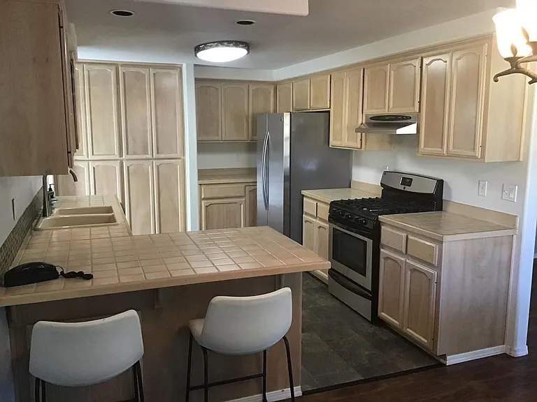 Palm Ave — Photo 3