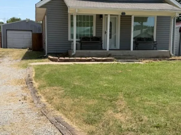 605 N Burgess St, Holdenville, OK 74848