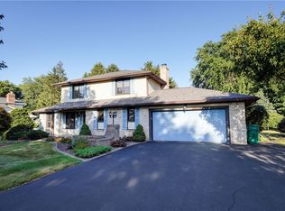 42 Sherwood Dr, Brockport, NY 14420