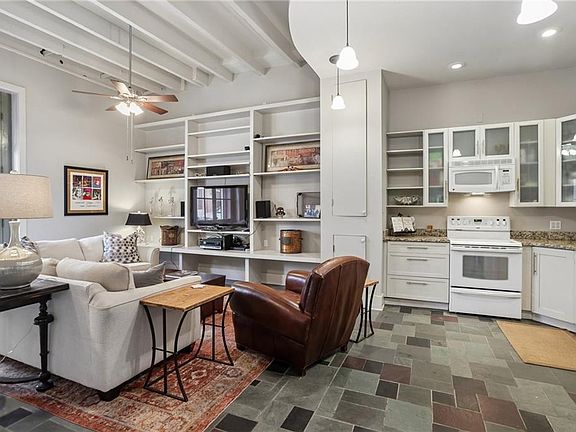 4th image of 524 Saint Philip St APT 1B